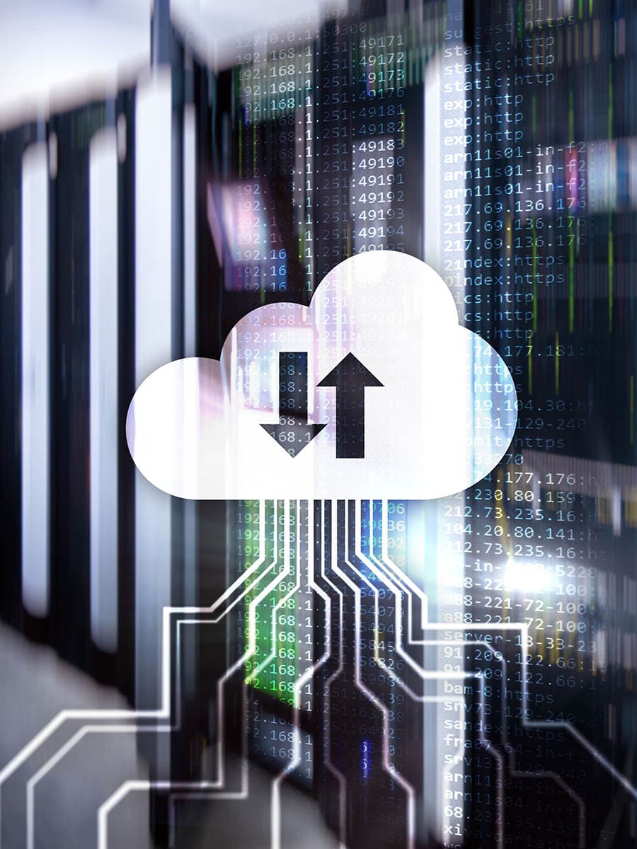 Serveurs et symbole de transfert de données vers le cloud