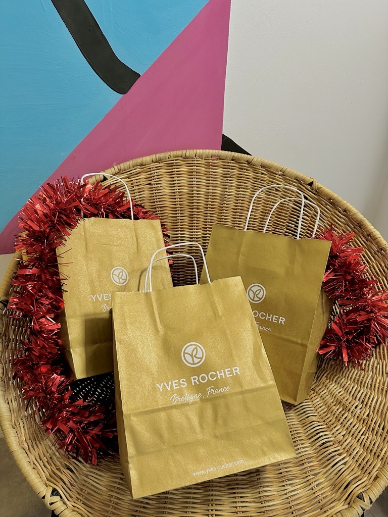 Year-end gifts — Image 1 of 4